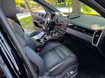 Cayenne E-Hybrid LUFT PANO AHK SURROUND VIEW
