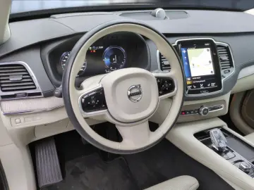 XC90 T8 Inscription Recharge Plug-In Hybrid AWD