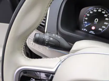 XC90 T8 Inscription Recharge Plug-In Hybrid AWD