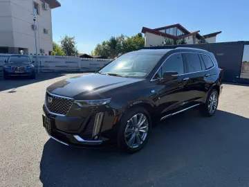 CADILLAC XT 6