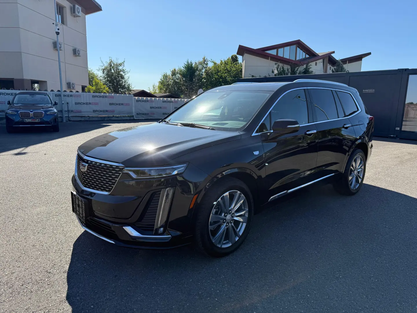 CADILLAC XT 6