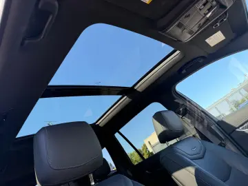 CADILLAC XT 6