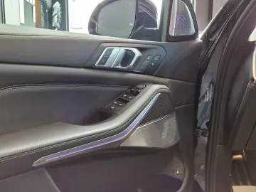 X5 50e xDrive M-Sport*HUD*Pano*360°Kamera*AHK*