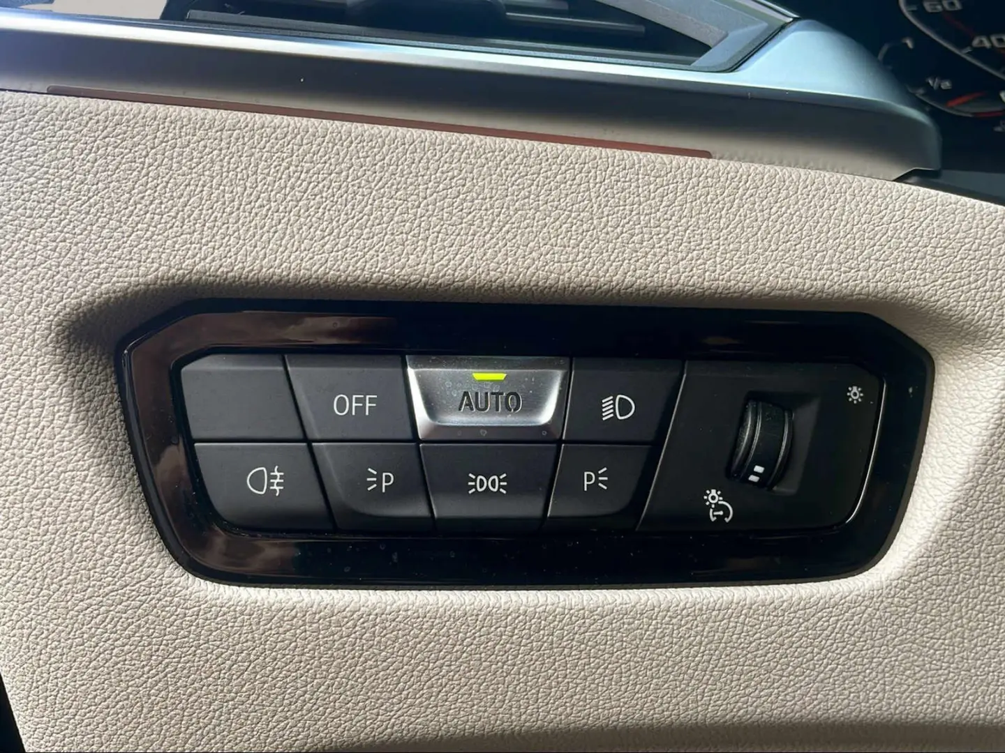 M440i xDrive Cabrio Harman/K LiveCockpitProf