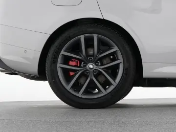 Range Rover Sport P460e Dynamic HSE 22