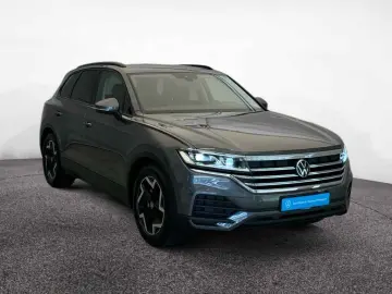 Touareg TDI tiptr. 4M *LEDER*NAV*AHK*R-CAM*LUFTF