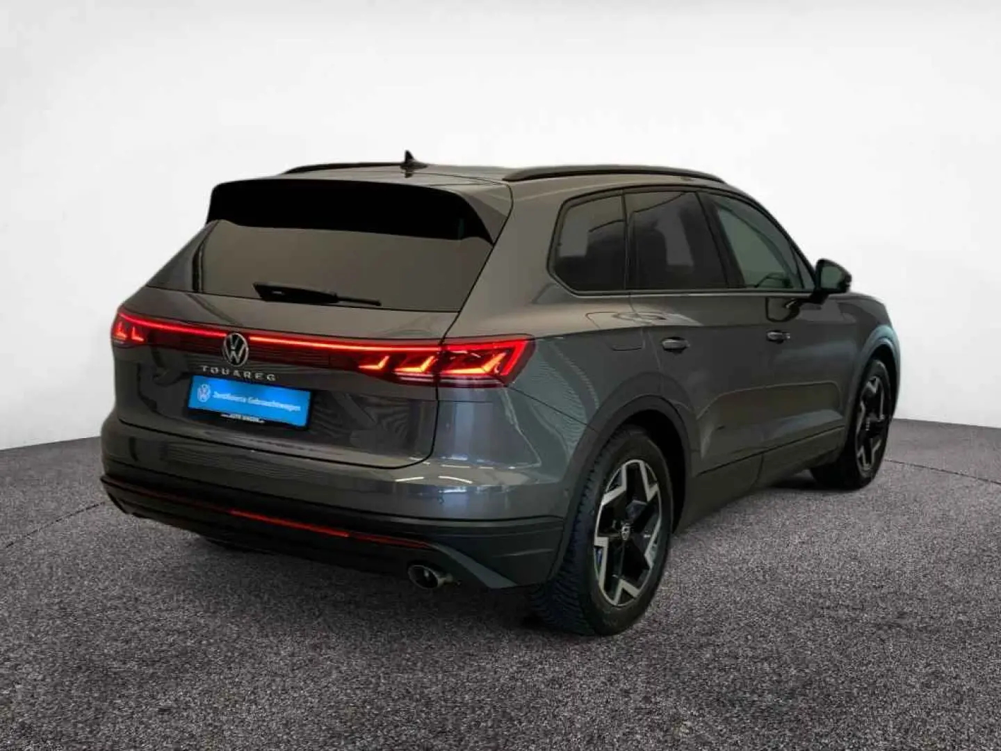 Touareg TDI tiptr. 4M *LEDER*NAV*AHK*R-CAM*LUFTF