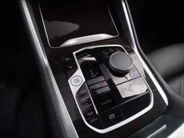 BMW X6 30D / M-SPORT-PRO / PANO / HIFI