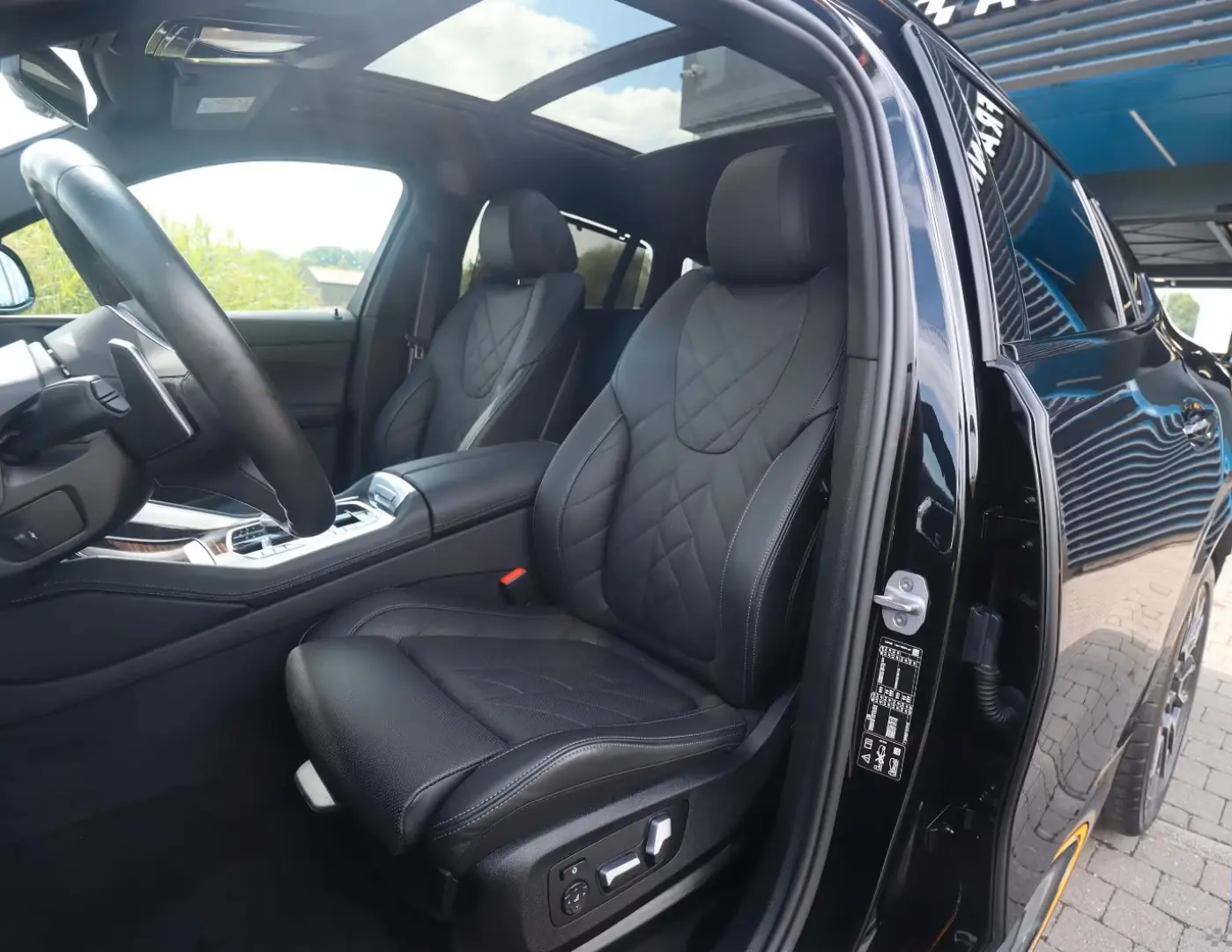 BMW X6 30D / M-SPORT-PRO / PANO / HIFI