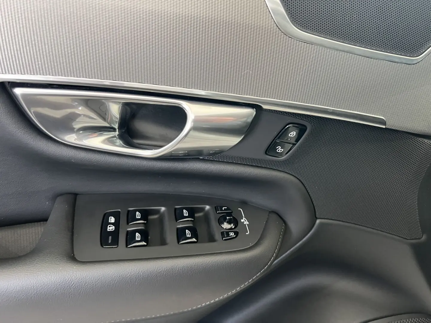 XC90 T8 Core Bright Recharge AWD ACC BLIS Kamera