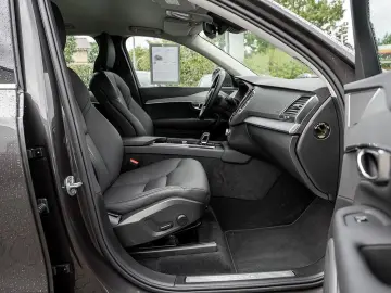 XC90 T8 AWD Bright