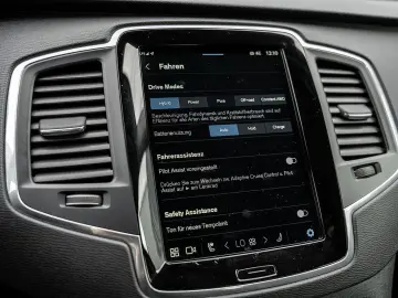 XC90 T8 AWD Bright