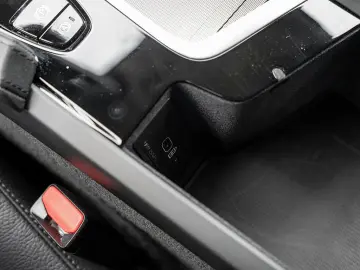 XC90 T8 AWD Bright