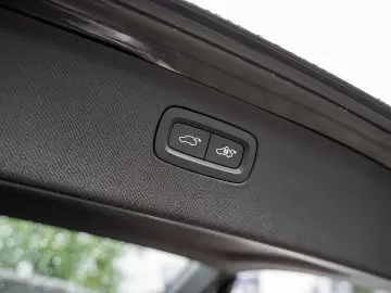 XC90 T8 AWD Bright