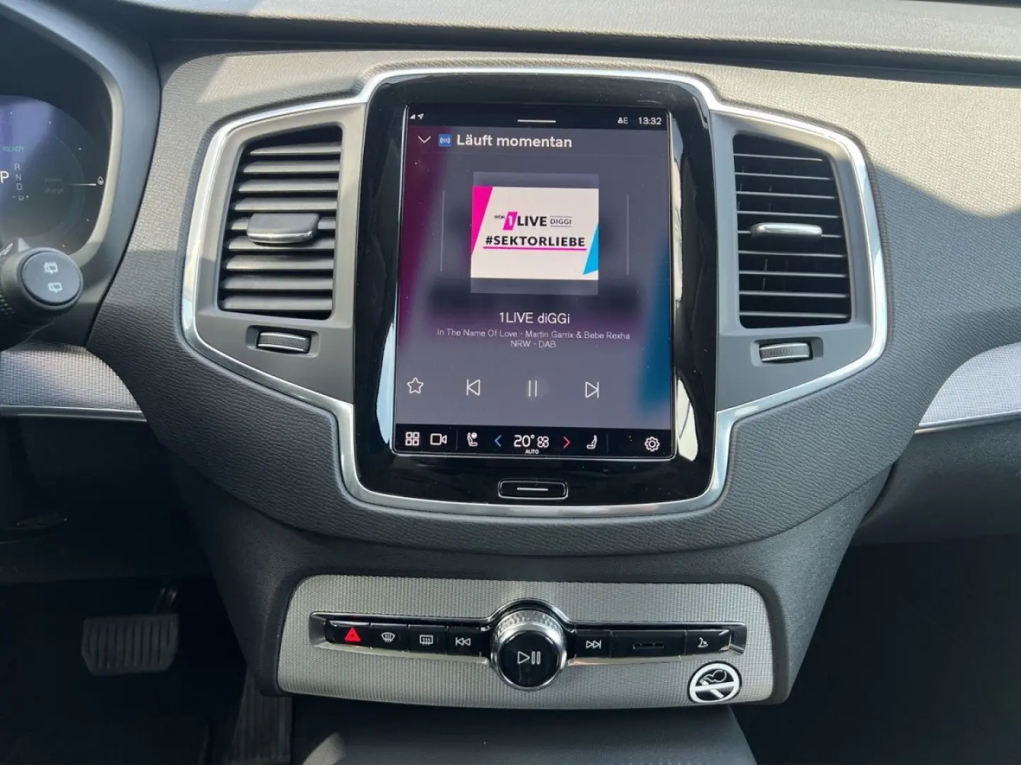 XC90 T8 AWD Plug-in Core Bright LED NAVI KAMERA