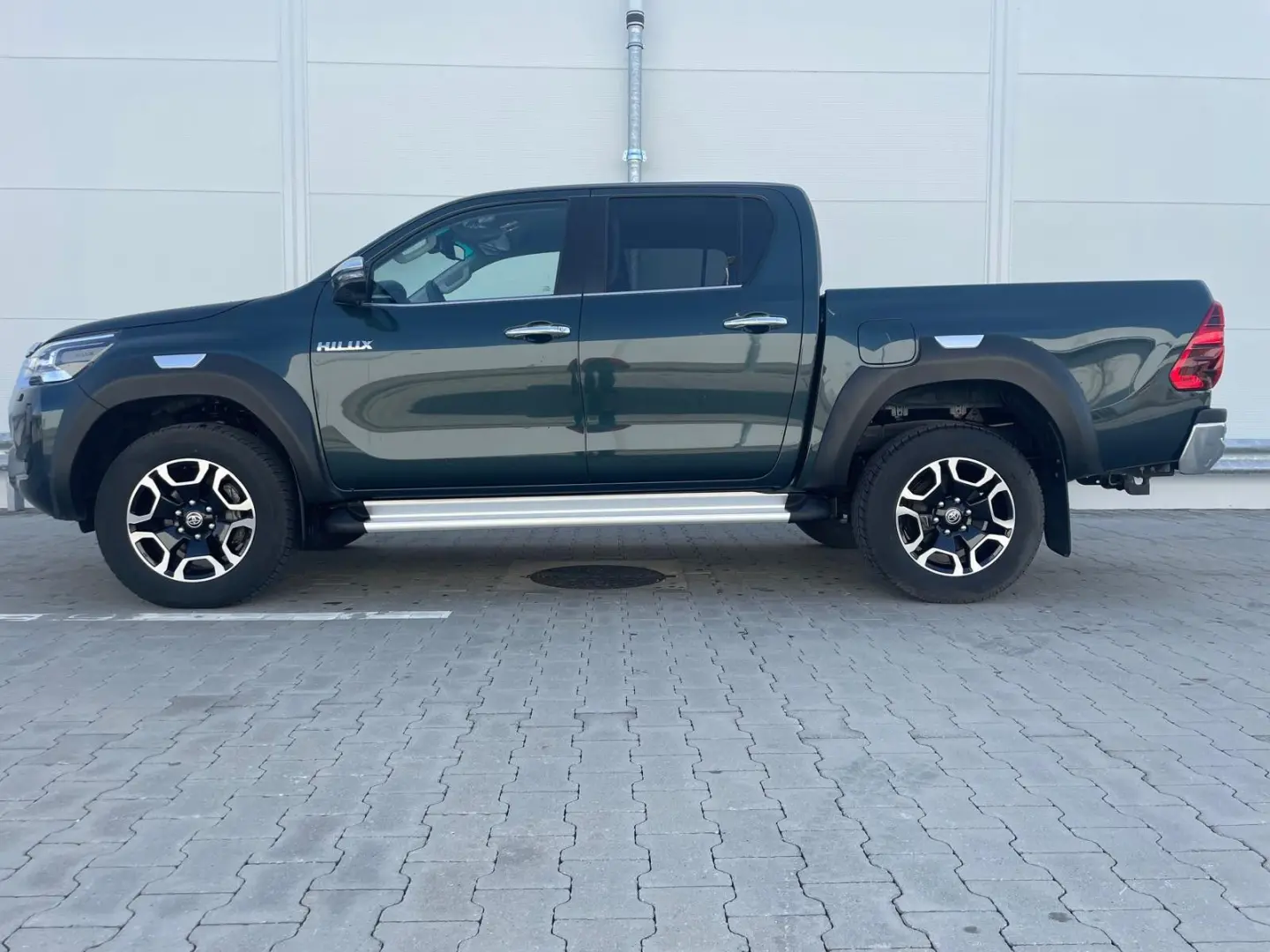 Hilux DC Executive VIP 2,8 Autm. Leder,360°,AHK