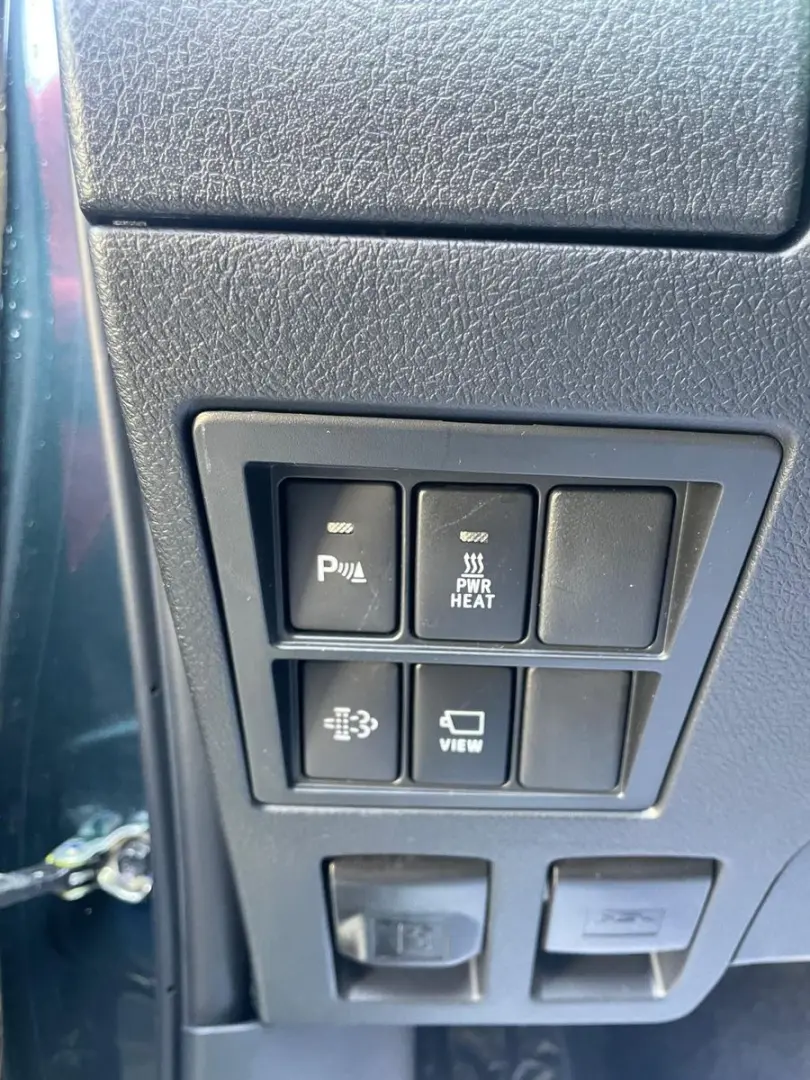 Hilux DC Executive VIP 2,8 Autm. Leder,360°,AHK