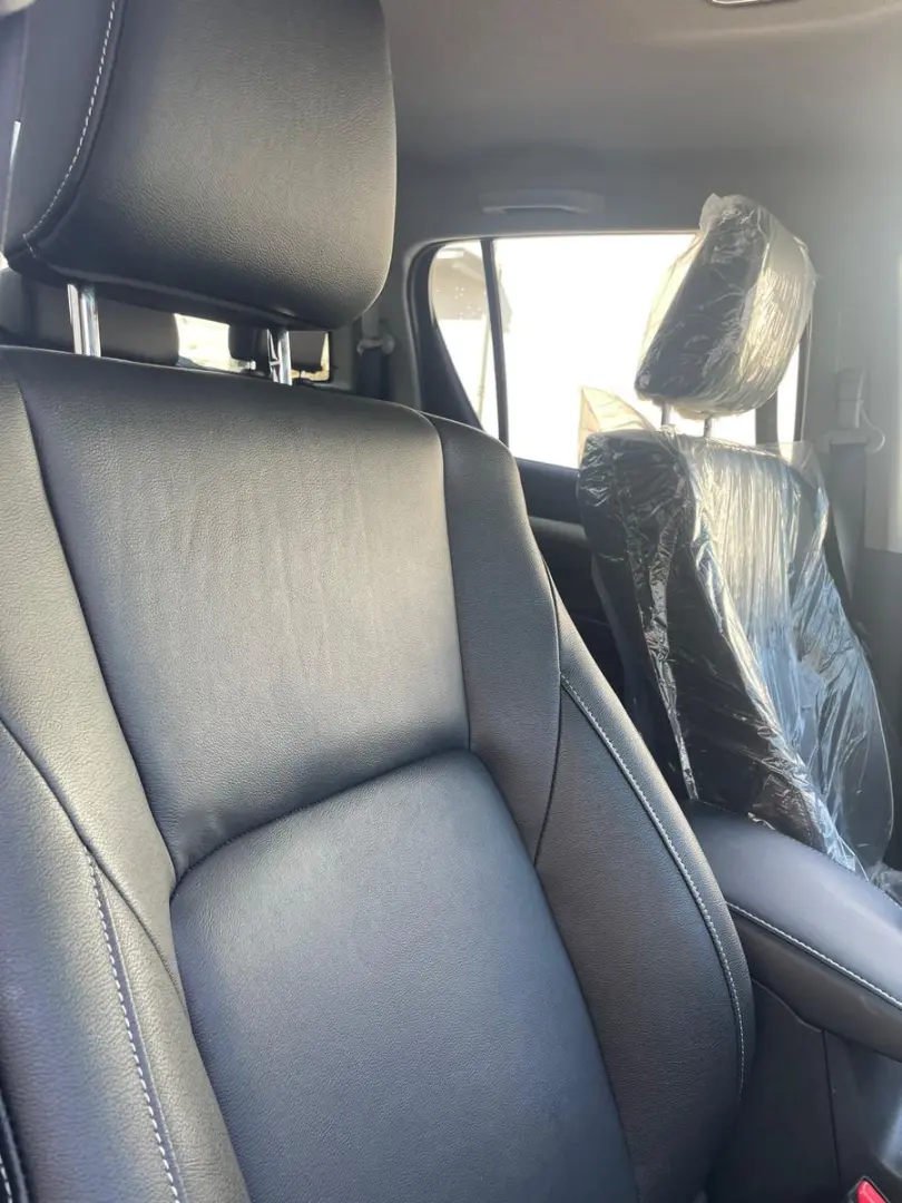 Hilux DC Executive VIP 2,8 Autm. Leder,360°,AHK