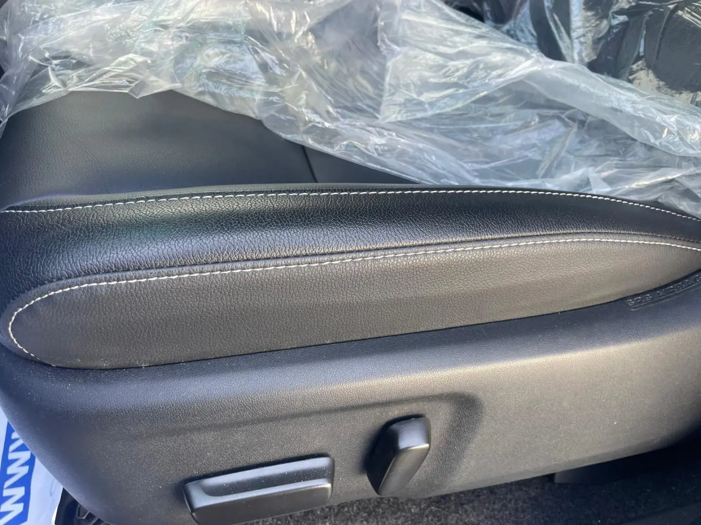 Hilux DC Executive VIP 2,8 Autm. Leder,360°,AHK