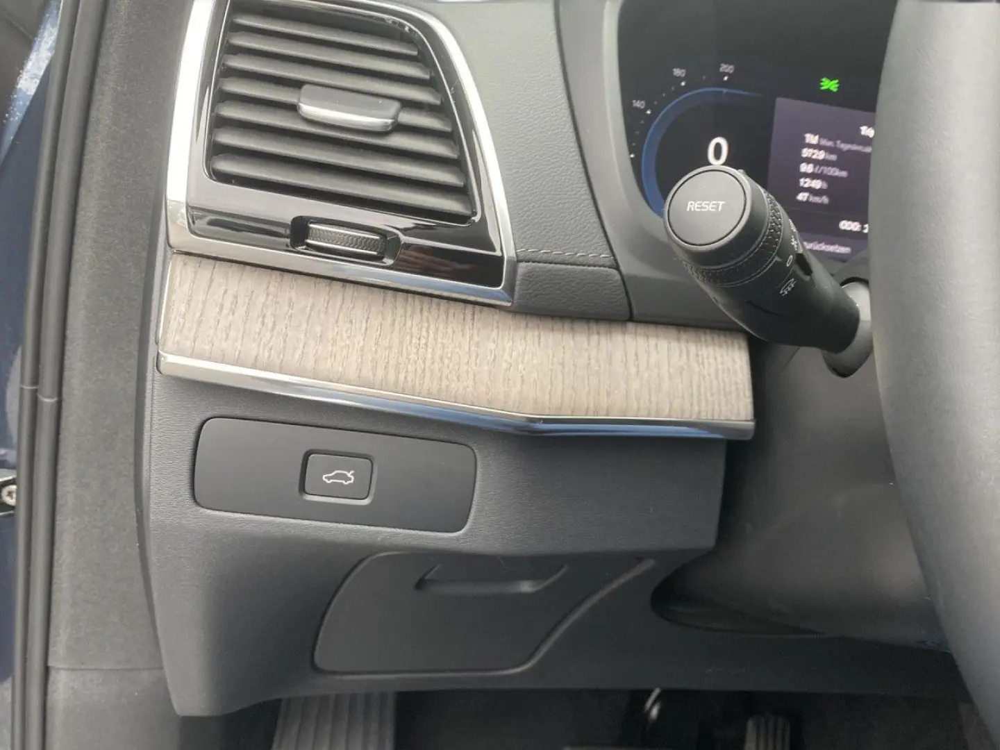 XC 90 Plus Bright AWD Bluetooth LED Klima