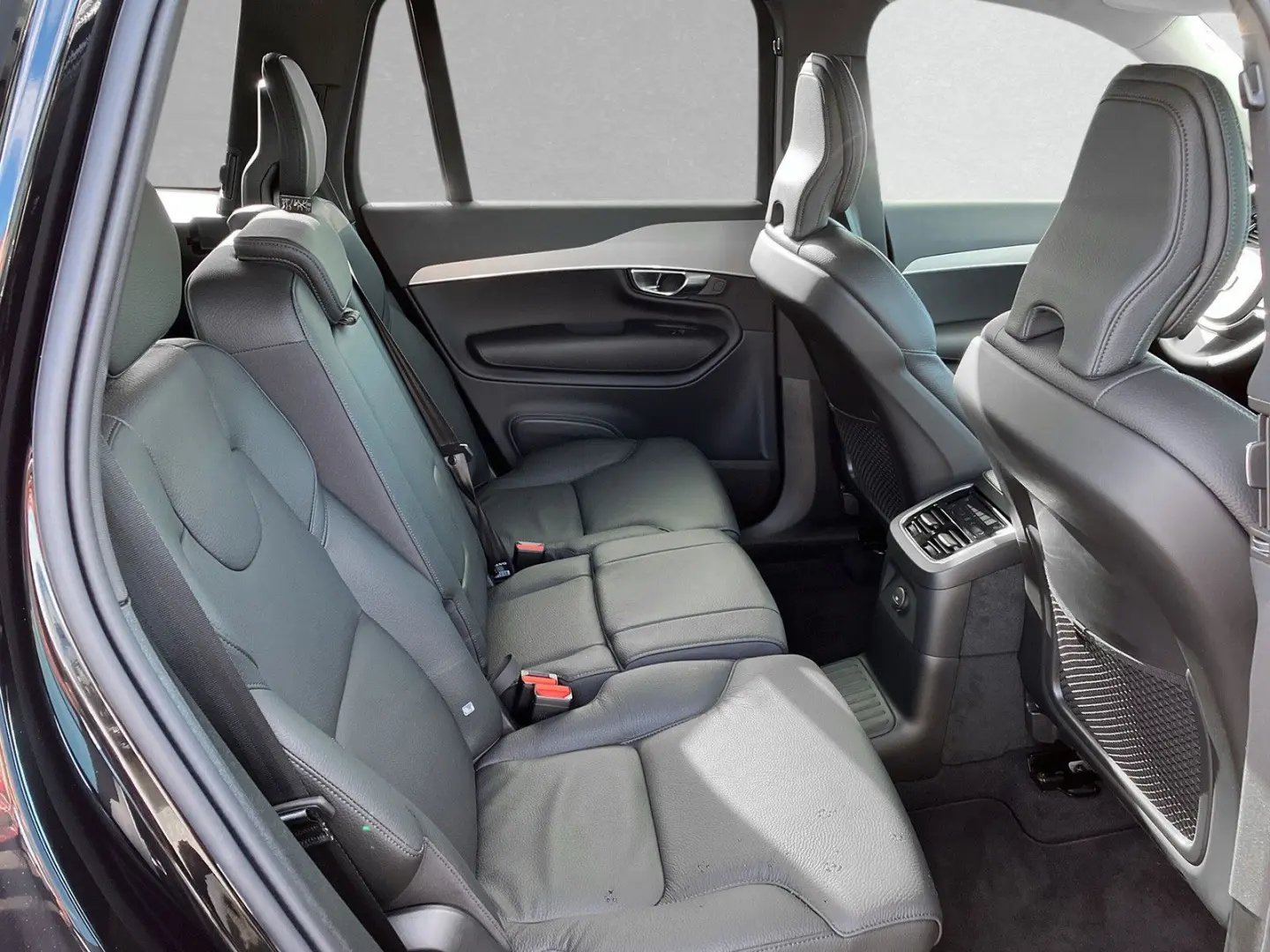 XC90 T8 AWD Core Automatik 7-Sitzer  ACC BLIS