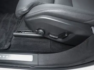 XC90 T8 AWD Plus Bright MATRIX ACC AUT DYNLICHT
