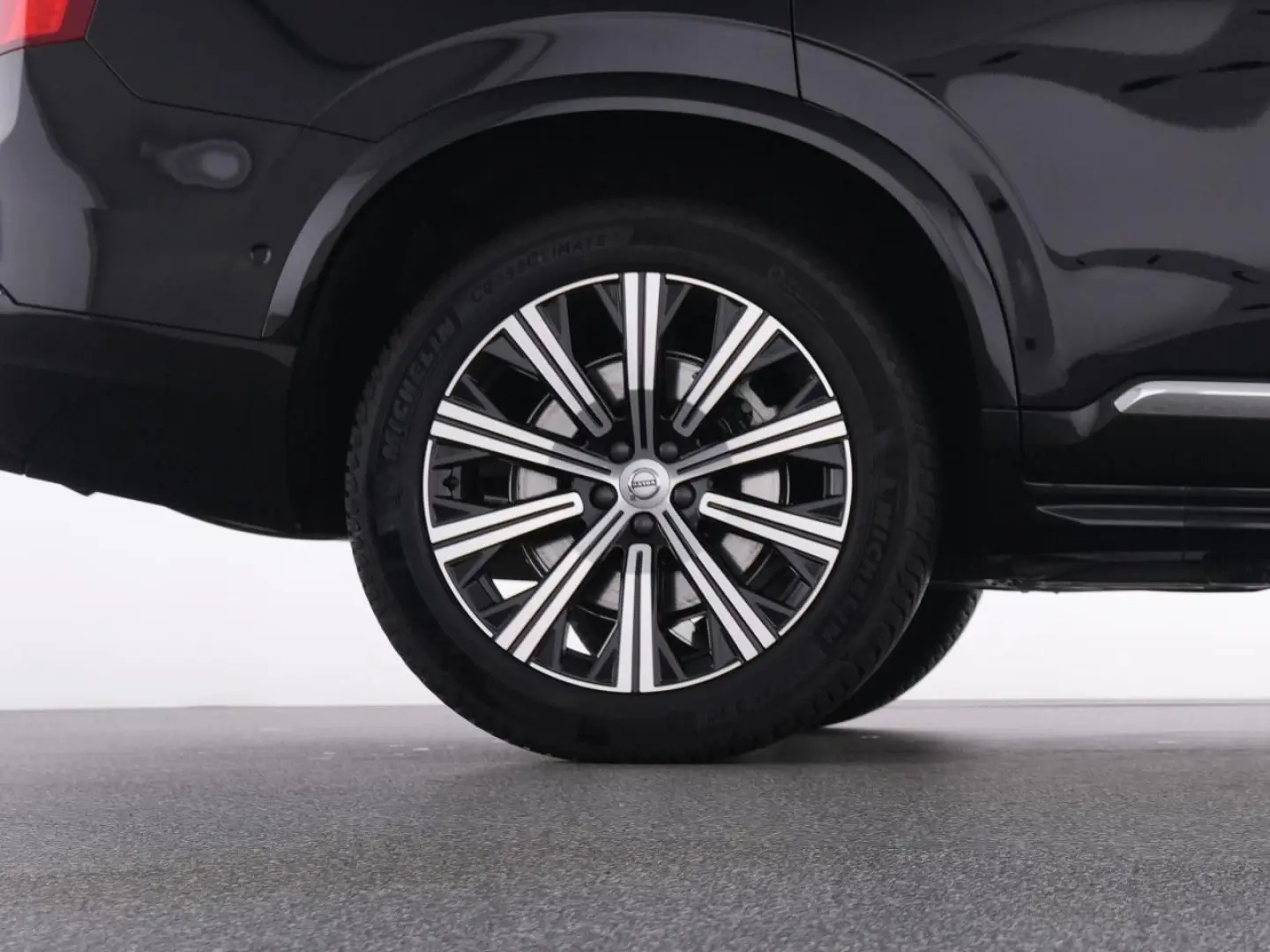 XC90 B5 AWD PLUS BRIGHT LICHTPAK+360°+PANO+NAVI