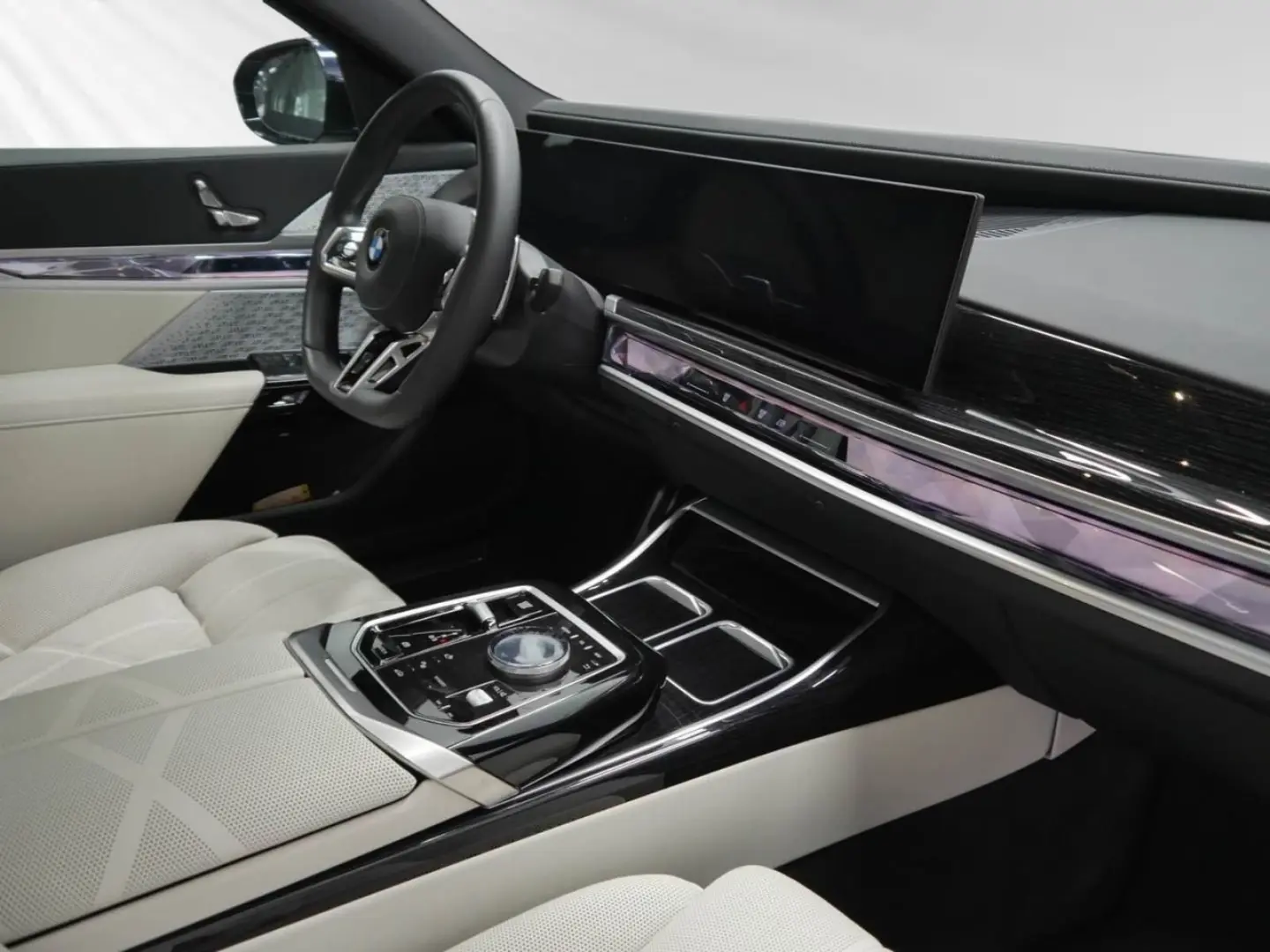 740d xDrive M Sport|SkyLounge|Standhzg.|Autobahn