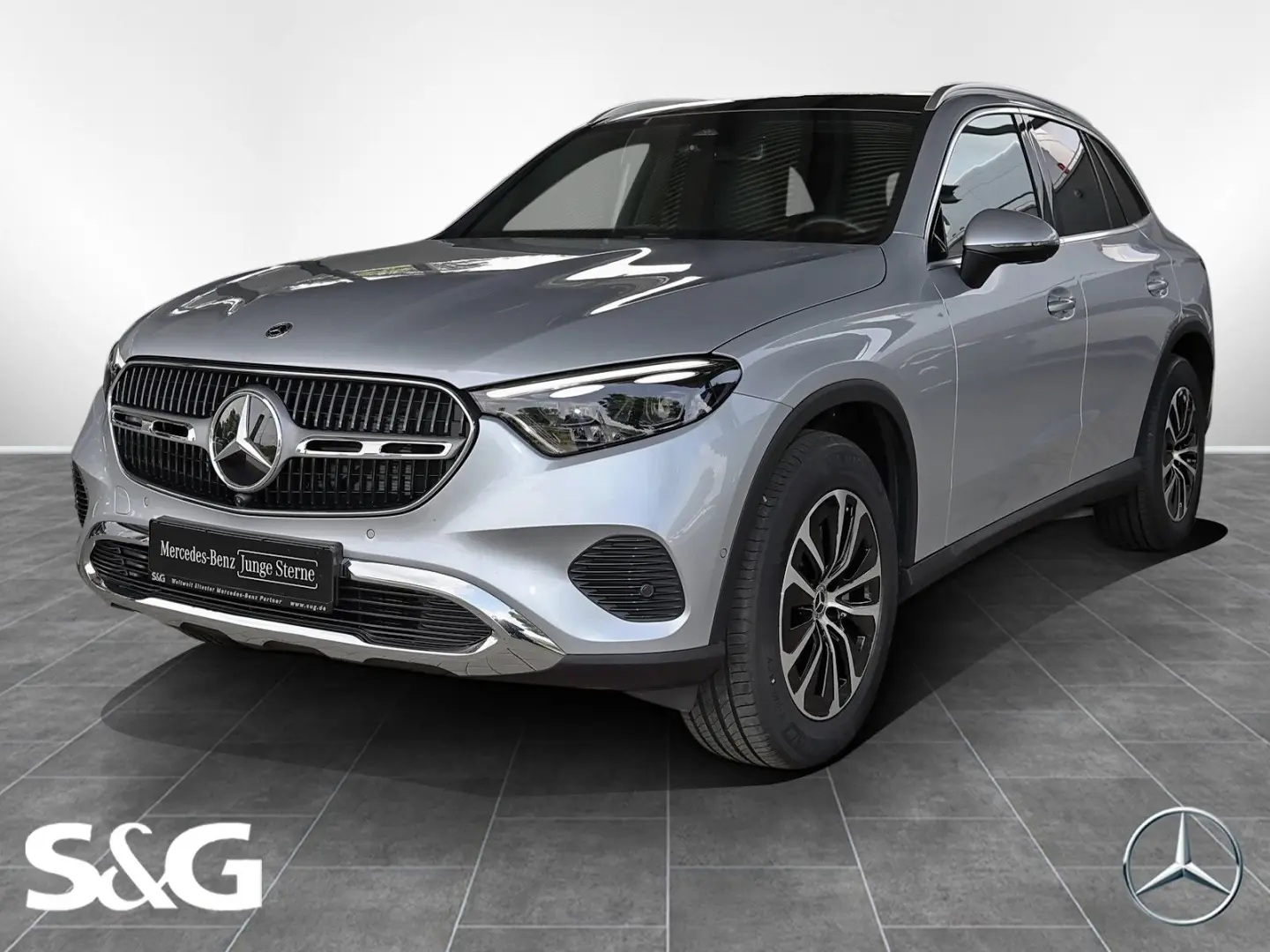 GLC 450 d 4M AHK+PANORAMA+HIFI+TOTWINKEL+360°