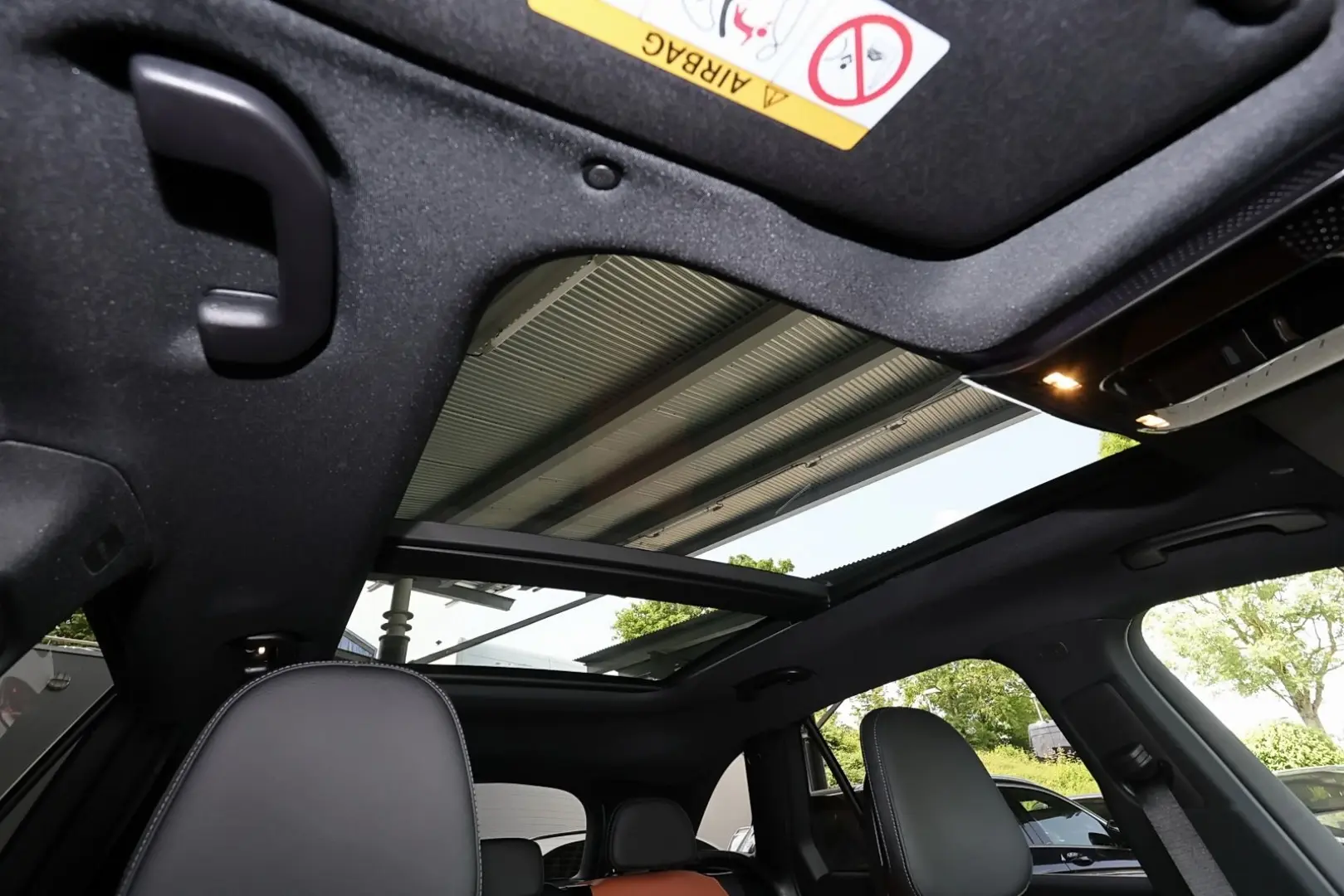 GLC 450 d 4M AHK+PANORAMA+HIFI+TOTWINKEL+360°