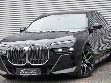 740d xDrive M Sport ICONIC SKYLOUNGE LUFT SOFT