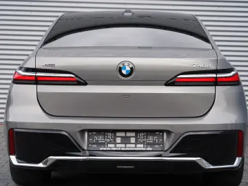 740d xDrive M Sport SKYLOUNGE LUFT HUD SOFT 360