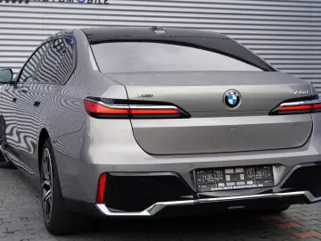740d xDrive M Sport SKYLOUNGE LUFT HUD SOFT 360
