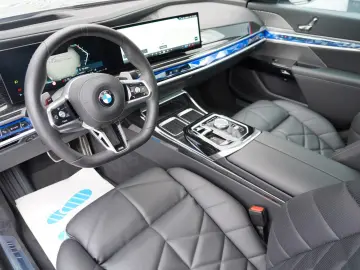 740d xDrive M Sport SKYLOUNGE LUFT HUD SOFT 360