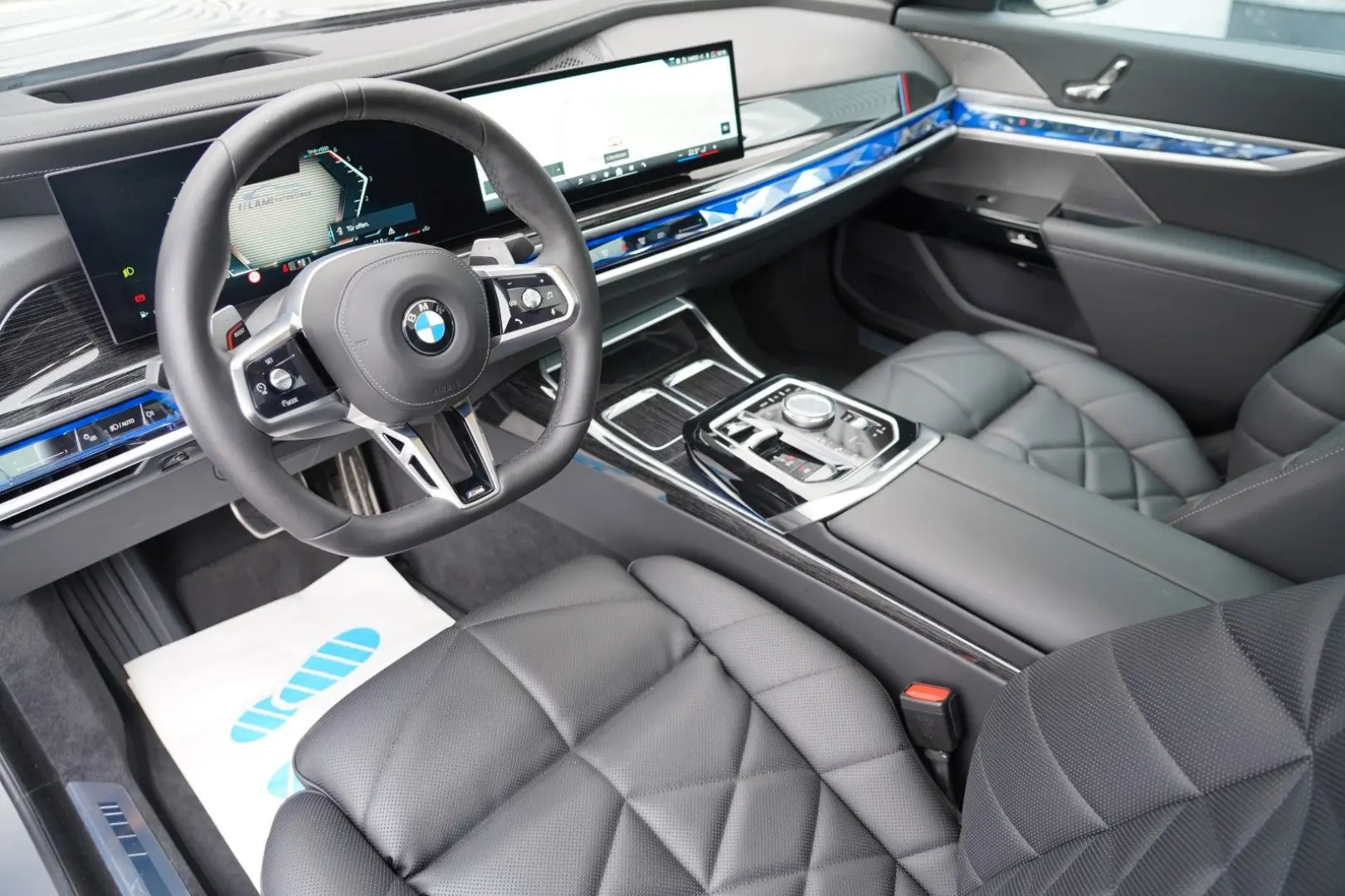 740d xDrive M Sport SKYLOUNGE LUFT HUD SOFT 360