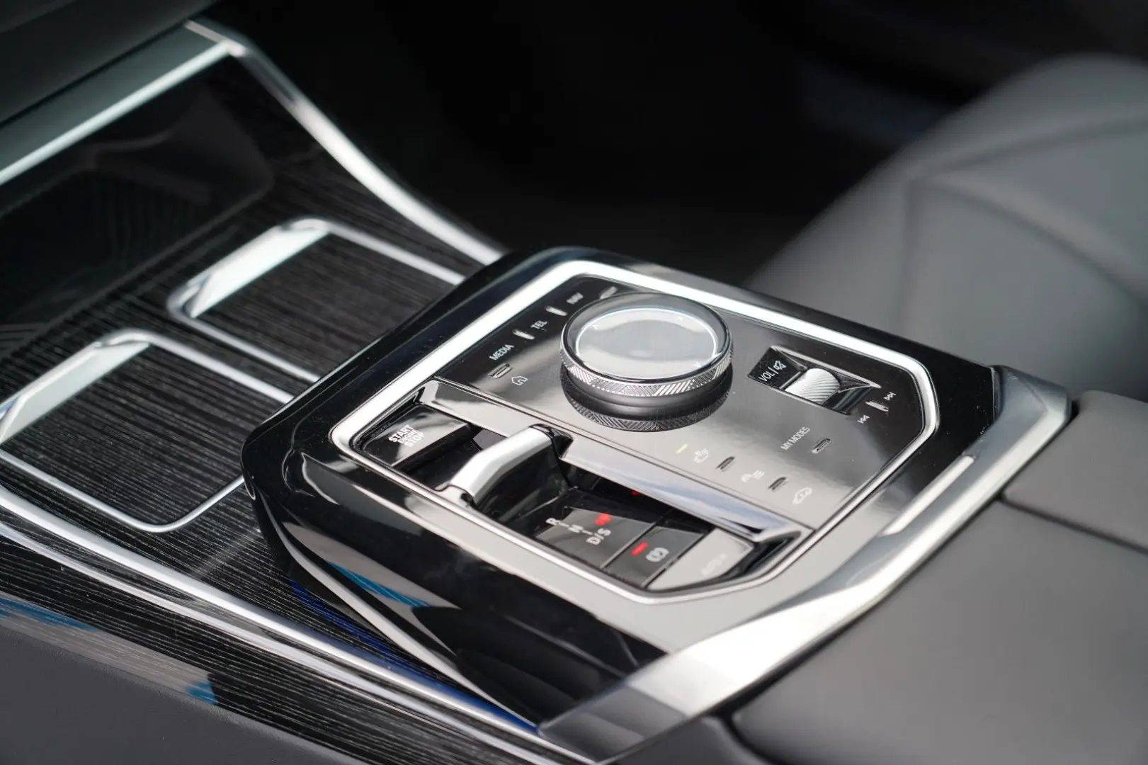 740d xDrive M Sport SKYLOUNGE LUFT HUD SOFT 360