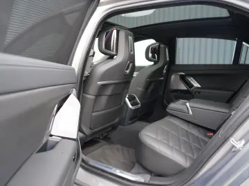 740d xDrive M Sport SKYLOUNGE LUFT HUD SOFT 360