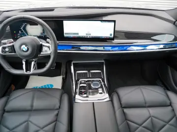 740d xDrive M Sport SKYLOUNGE LUFT HUD SOFT 360