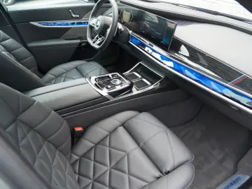 740d xDrive M Sport SKYLOUNGE LUFT HUD SOFT 360
