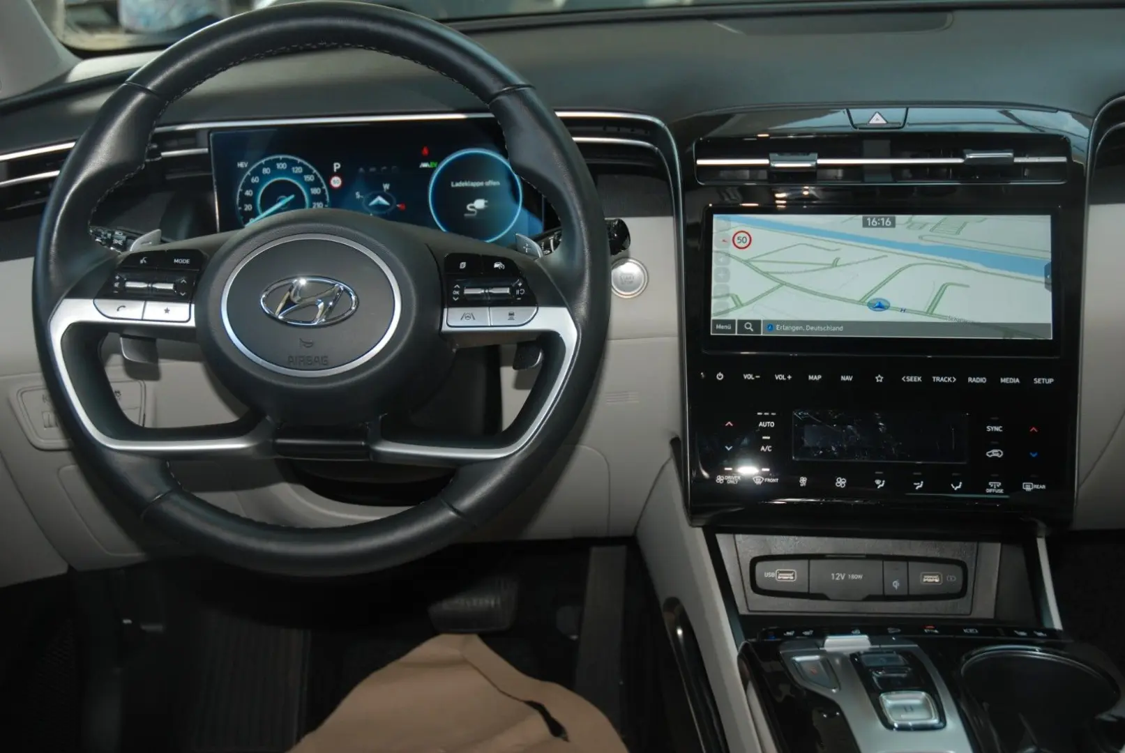 TUCSON 1.6 T DCT 4WD Plug-in Prime Assist Pano E