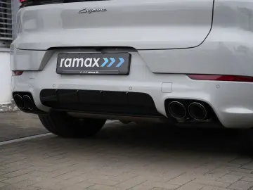 E-Hybrid Coupé SPORTDESIGN-PAKET-INNODRIVE-HUD