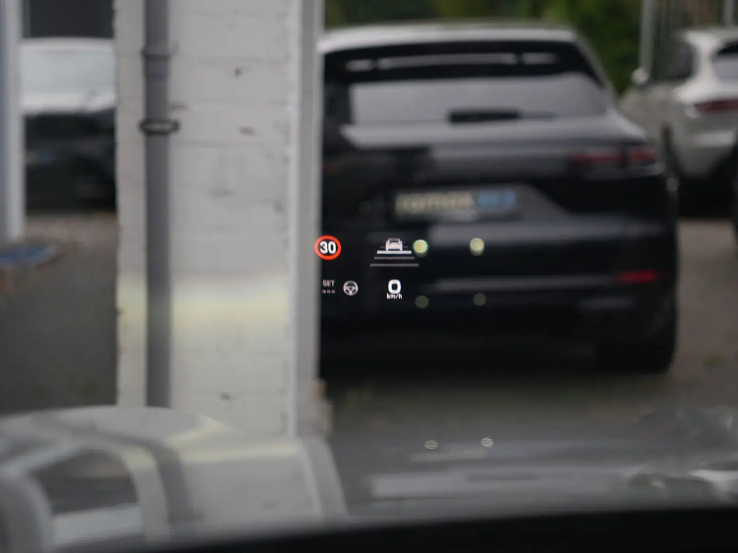 E-Hybrid Coupé SPORTDESIGN-PAKET-INNODRIVE-HUD