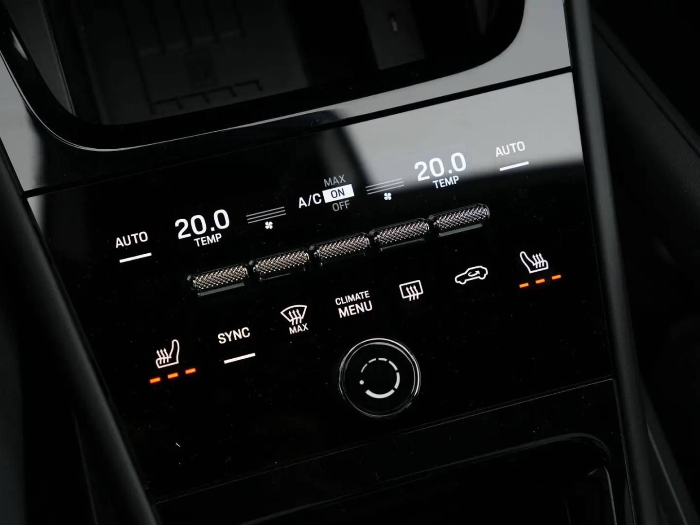 E-Hybrid Coupé SPORTDESIGN-PAKET-INNODRIVE-HUD