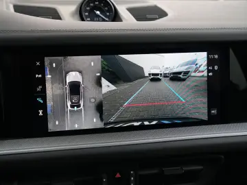 E-Hybrid Coupé SPORTDESIGN-PAKET-INNODRIVE-HUD