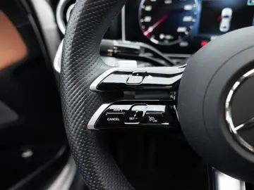C 300 4M AMG-Sport/DIGITAL/360/Pano/AHK/Night/19