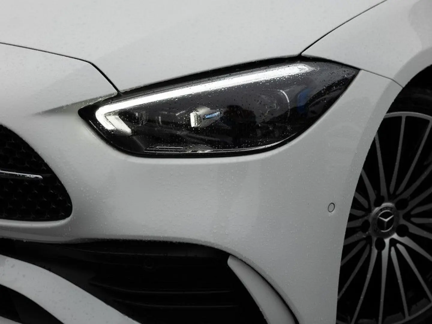 C 300 4M AMG-Sport/DIGITAL/360/Pano/AHK/Night/19