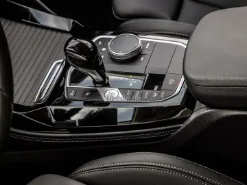 X4 xDrive20i Anhängerkupplung Navi HiFi RfKamera