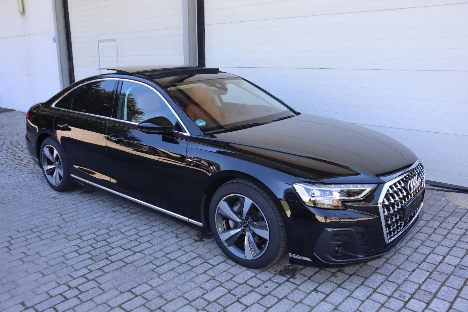 A8 50 TDI quattro *SCHWARZ-COGNAC*/UPE 150.795,-