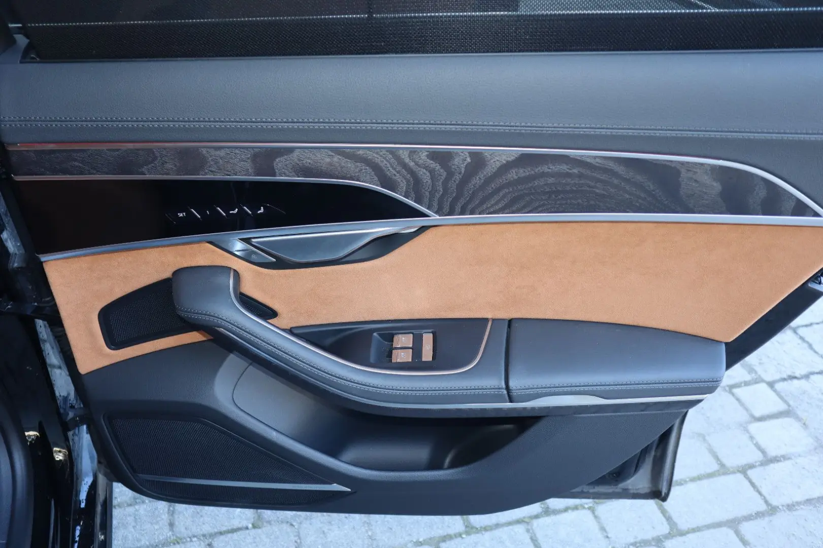A8 50 TDI quattro *SCHWARZ-COGNAC*/UPE 150.795,-