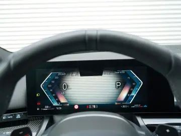 520d M Sport PANO H&K 360 HUD ACC SIDE KEY